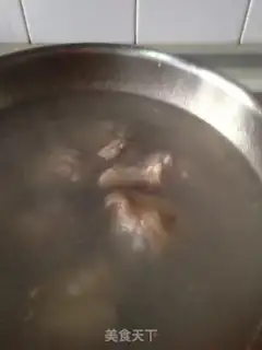 Make Big bone tonic soup step 1