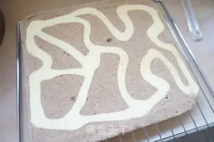Make A giraffe roll step 11