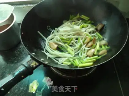 Make Garlic pasta step 9