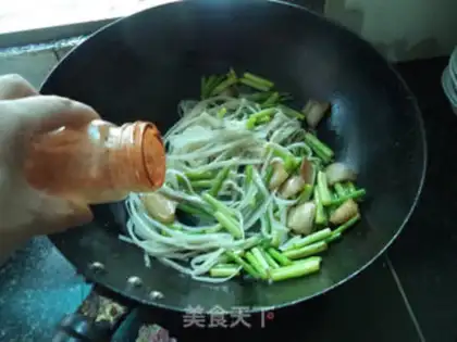 Make Garlic pasta step 10