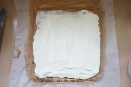 Make A giraffe roll step 14