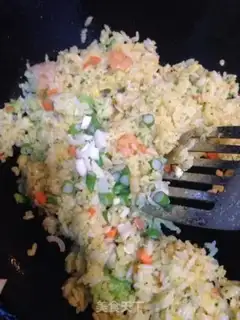 Make Emerald gold fried rice step 7