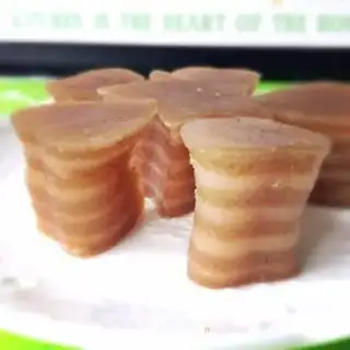 Make The red date ginger cake step 11