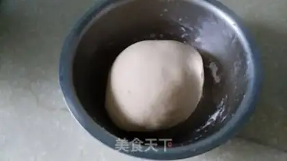 Make Sausage salad bread step 3