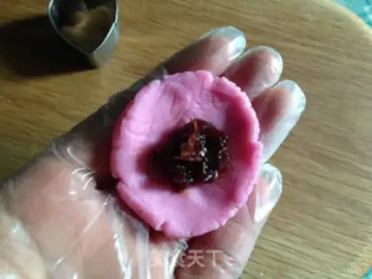 Make A rose cake step 4