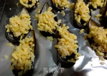 Make Garlic cheese toast step 5