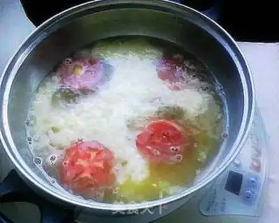 Make Tomato egg soup step 3