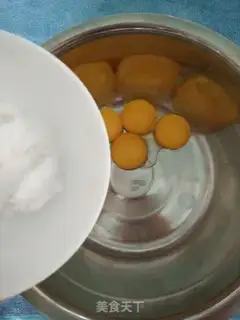 Make Barbie doll cake step 1