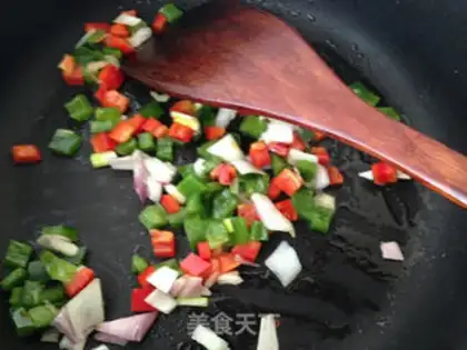 Make North African eggs step 3