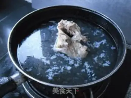 Make Bones soup for noodles step 0