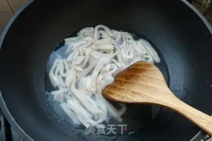 Make Qi-su, fire the squid step 1