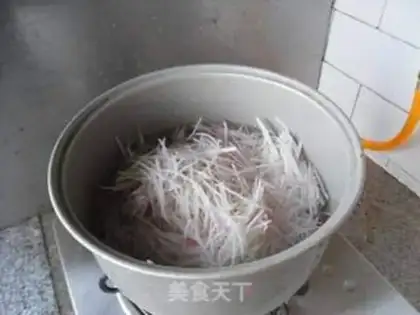Make Fan radish step 1