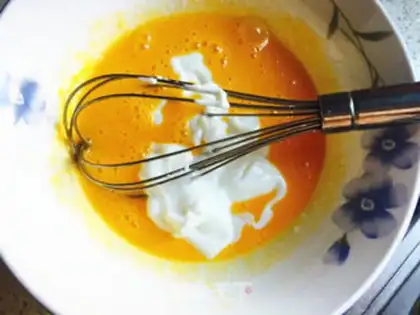 Make Sour cream cake step 3