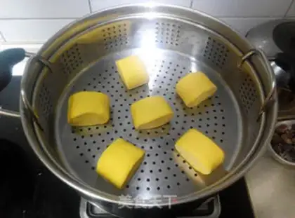 Make Pumpkin cut step 7