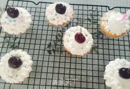 Make Sour cream cake step 15