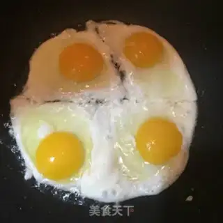 Make Soy sauce and eggs step 1