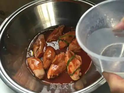 Make Three-juice chicken wings step 8