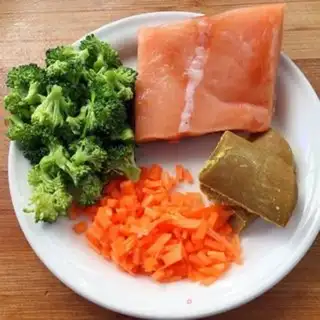Make Salmon curry step 0