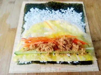 Make Meat pine sushi step 6