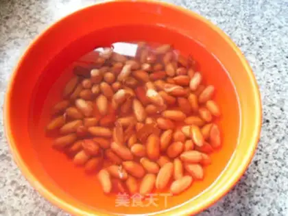 Make Celery with peanuts step 1