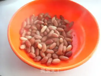 Make Celery with peanuts step 4