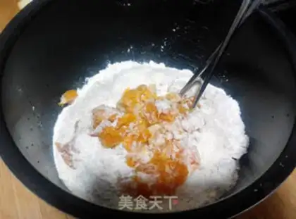 Make Smelt pumpkin rolls step 1
