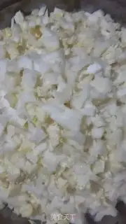 Make Big cabbage pork bun step 1