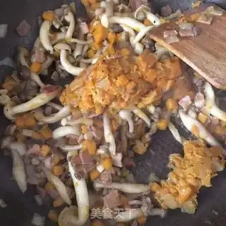 Make Pumpkin bacon pasta step 12