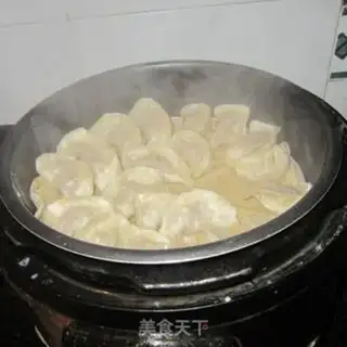 Make Cricket dumpling pan step 4