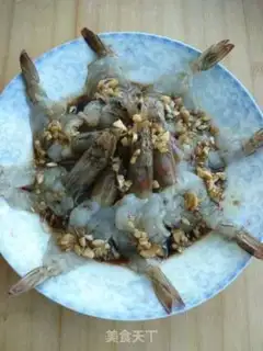 Make Flowers with rich shrimp step 8