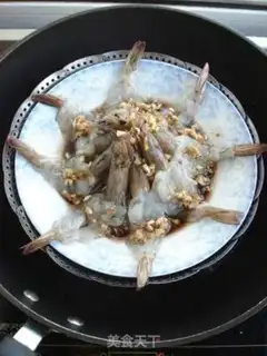 Make Flowers with rich shrimp step 9
