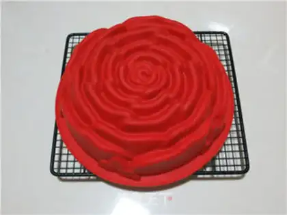 Make Rose twilight cake step 20