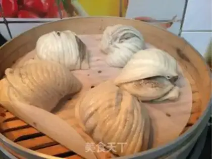 Make Shell black sesame rolls step 17