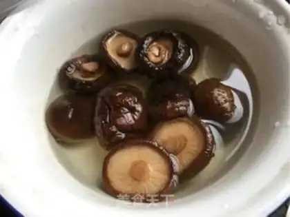 Make Pelican mushrooms step 1