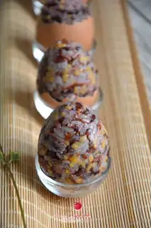 Make A greasy rice egg step 8