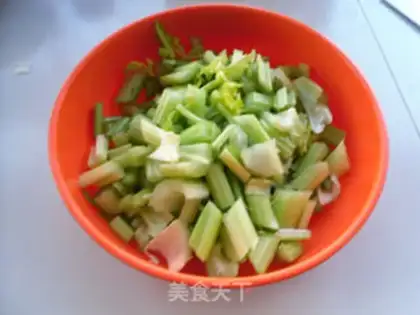 Make Celery fried fish balls step 0