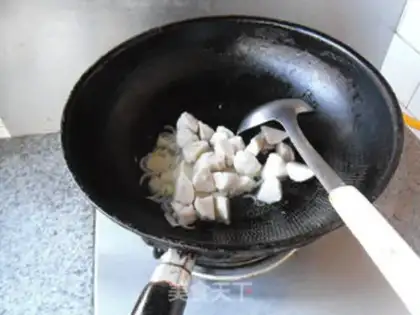 Make Celery fried fish balls step 2