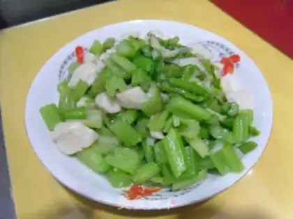 Make Celery fried fish balls step 4