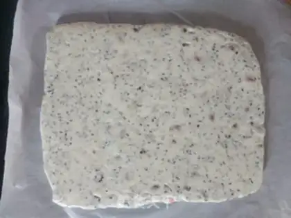 Make Almonds, black sesame oxen step 12