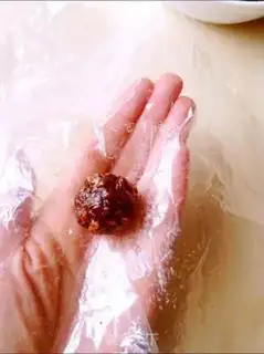Make Chocolate Energy Ball step 4