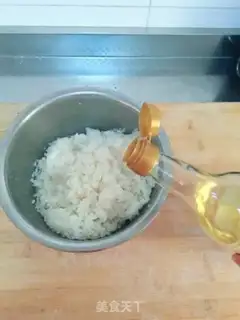 Make Tuna sushi step 14