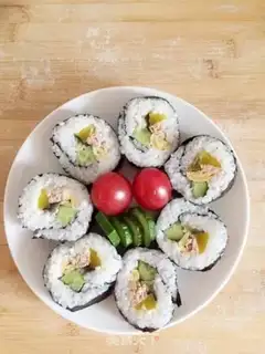 Make Tuna sushi step 20