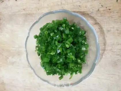 Make Hot noodle onions step 2