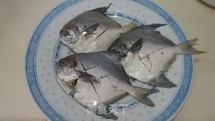 Make The microwave version of the flatfish step 2