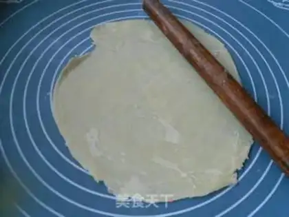 Make Hand grab cake step 3