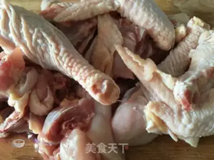 Make radish-dry mushroom chicken step 1