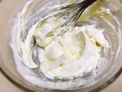 Make Red velvet cheesecake step 2