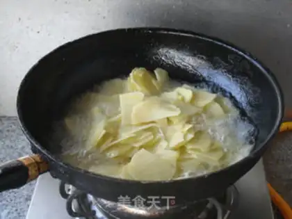 Make Raw potato chips step 2