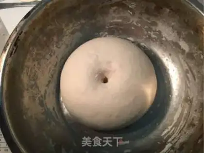 Make Shell black sesame rolls step 5