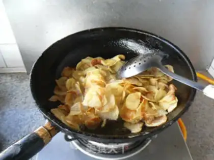 Make Raw potato chips step 3